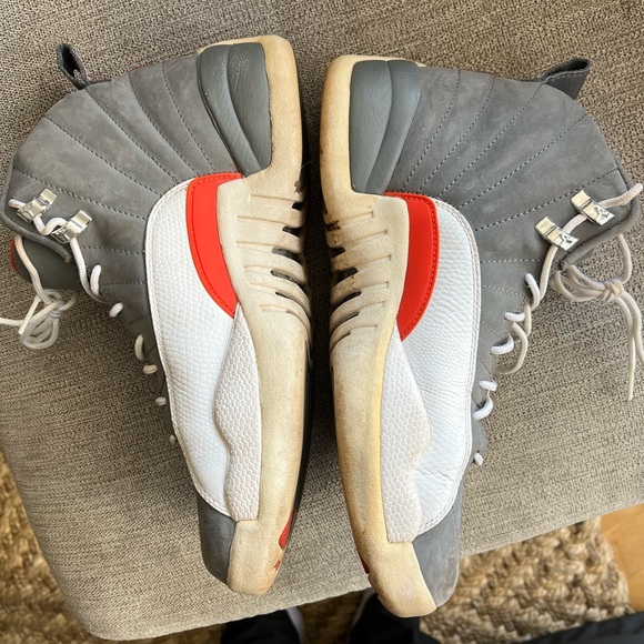 Air Jordan 12 “cool grey” size 9.5 mildly used - Picture 2 of 6